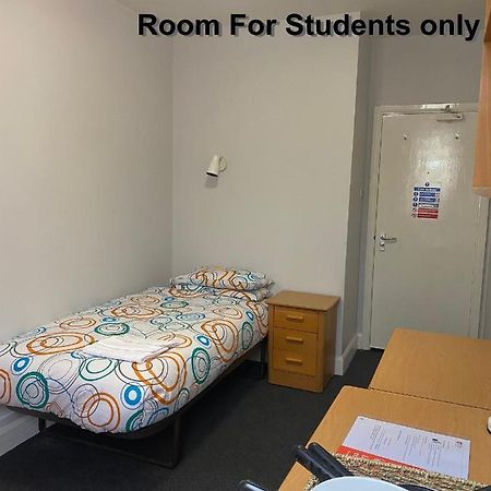 Charming Rooms For Students Only, Cricklewood Lane - Sk London Eksteriør bilde