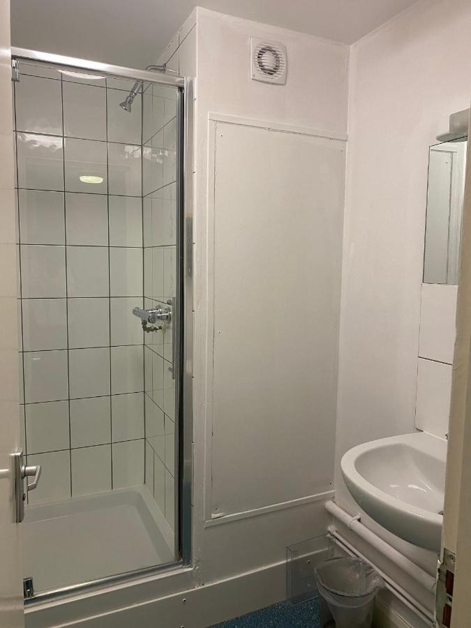 Charming Rooms For Students Only, Cricklewood Lane - Sk London Eksteriør bilde